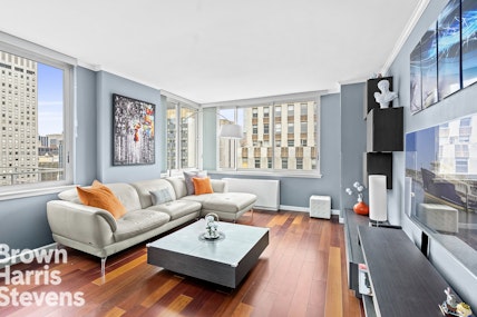 Rental Property at 235 East 40th Street 38D, Midtown East, NYC - Bedrooms: 1 
Bathrooms: 1 
Rooms: 3  - $4,600 MO.