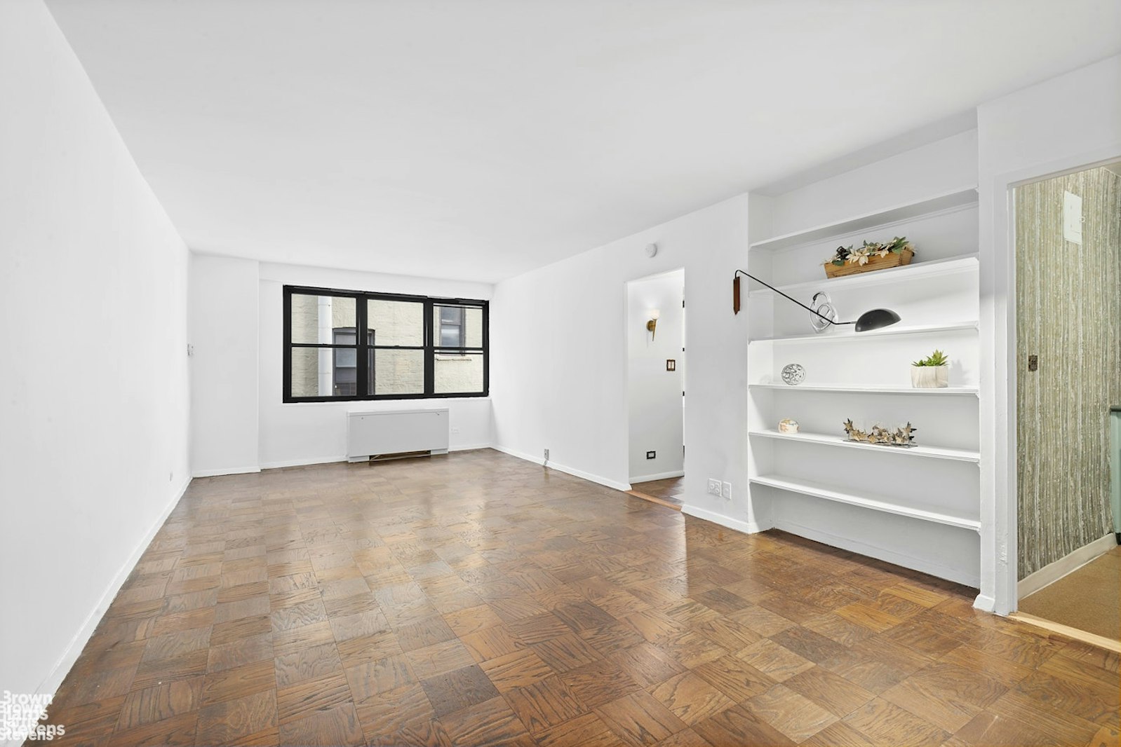 Photo 1 of 245 East 25th Street 6H, Gramercy Park, NYC, $3,750, Web #: 23234022