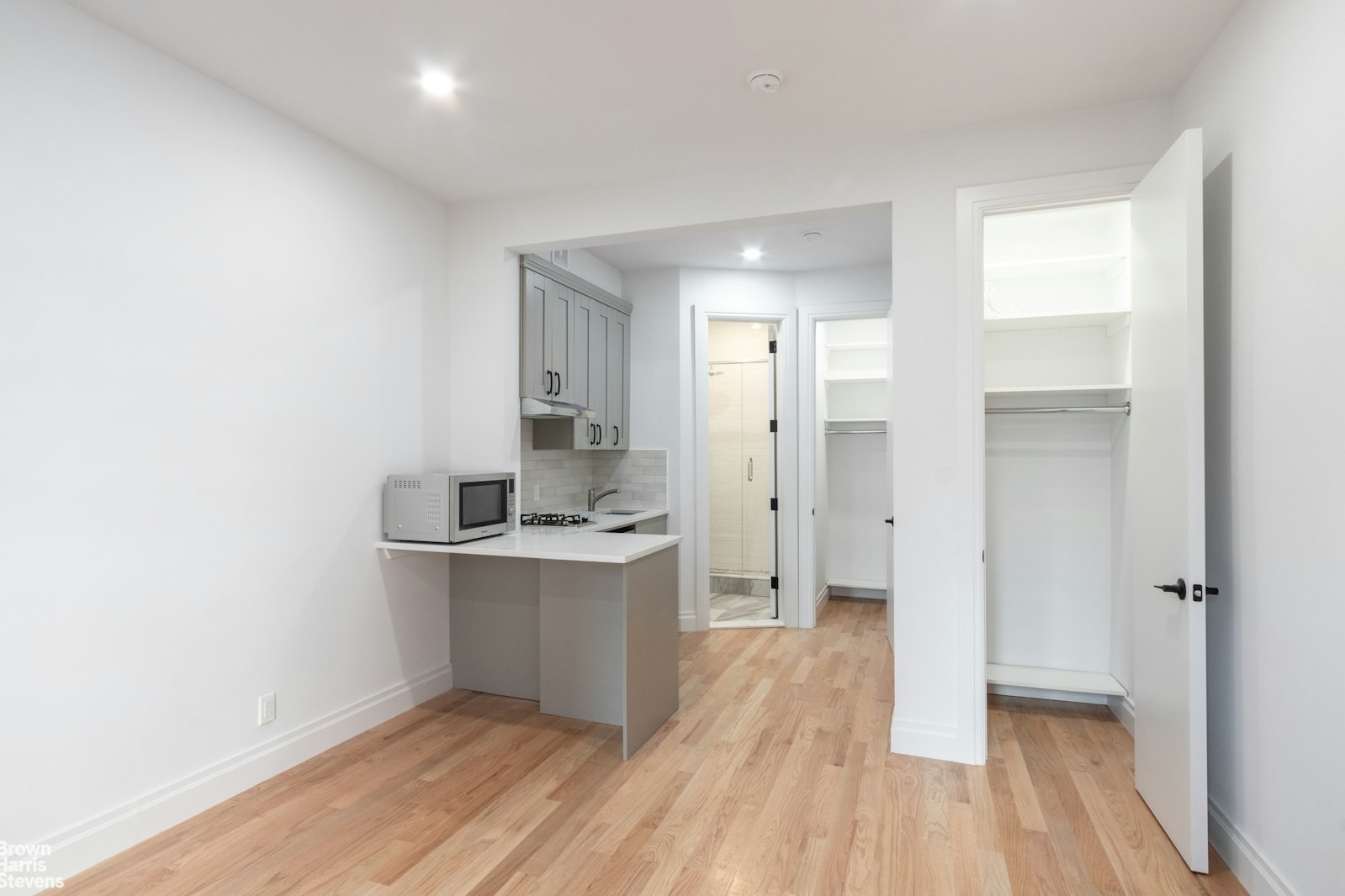 Photo 1 of 235 East 54th Street 2C, Midtown East, NYC, $2,295, Web #: 23237292