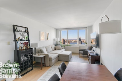 322 West 57th Street 39F, Midtown West, NYC - 2 Bedrooms  
2 Bathrooms  
4 Rooms - 