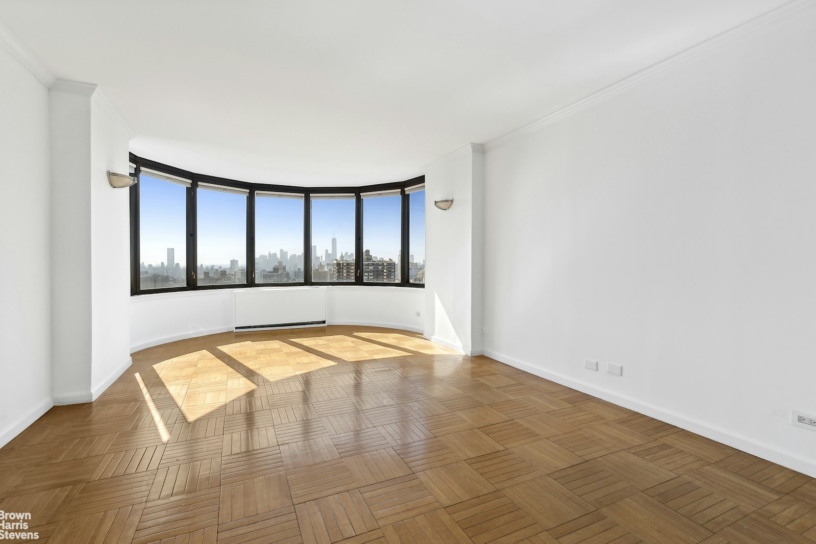 Photo 1 of 330 East 38th Street 37Q, Midtown East, NYC, $5,250, Web #: 23238586