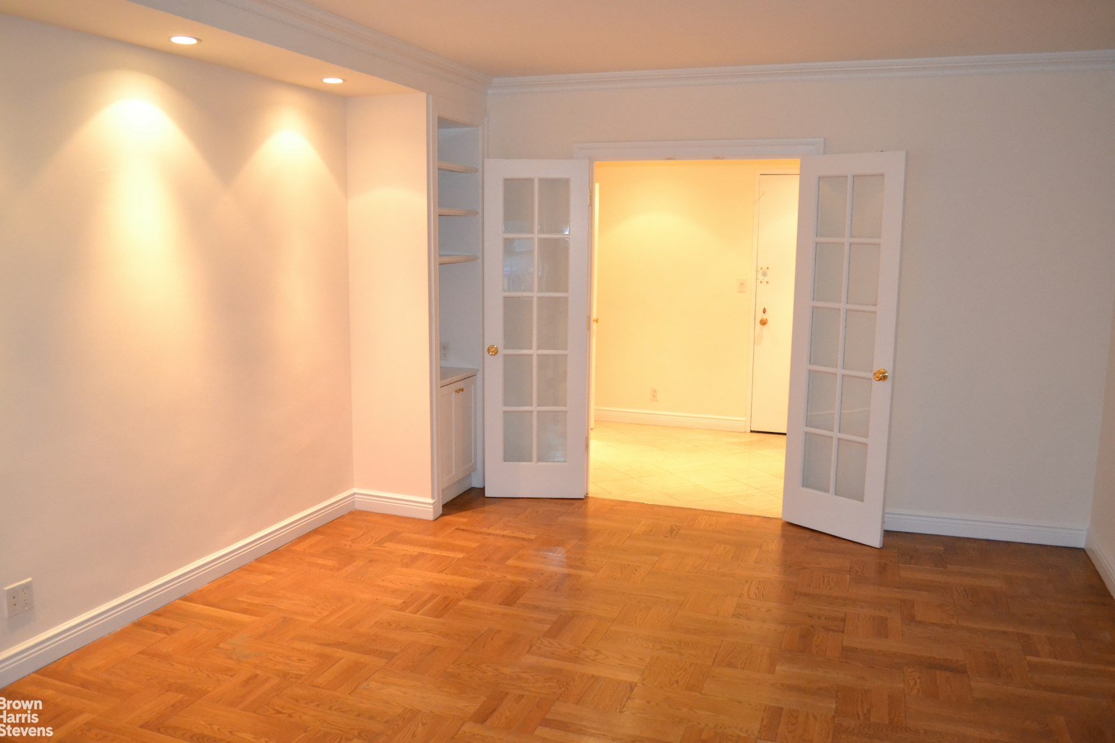 Photo 1 of 57th/5th Huge Alcove Studio, Midtown West, NYC, $3,250, Web #: 23238783