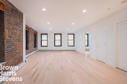 Rental Property at 264 Water Street 5D, Financial District, NYC - Bedrooms: 2 
Bathrooms: 1.5 
Rooms: 4  - $6,300 MO.