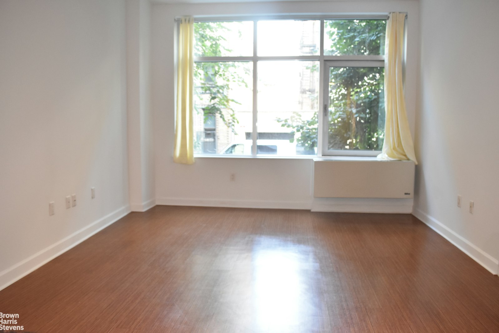 Photo 1 of 42 Wadsworth Terrace 1A, Fort George, NYC, $2,858, Web #: 23239903