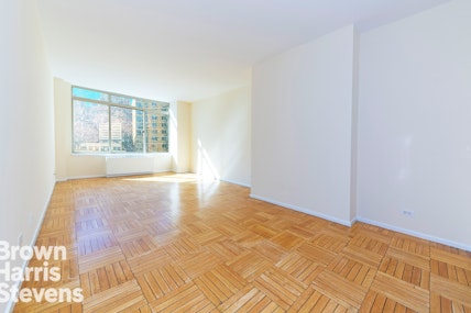 236 East 47th Street 11F, Midtown East, NYC - 1 Bedrooms  
1.5 Bathrooms  
3.5 Rooms - 