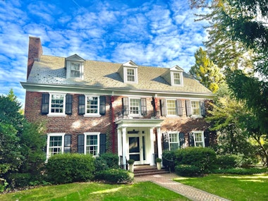 Property for Sale at 77 Warren Place, Montclair, New Jersey - Bedrooms: 7 
Bathrooms: 4.5 
Rooms: 16  - $1,999,999