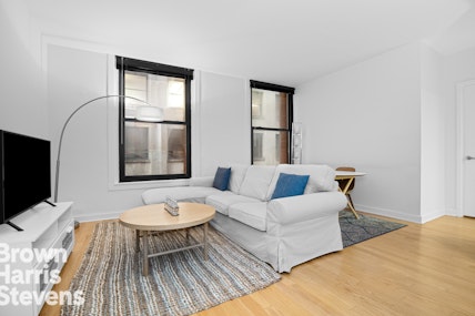 56 Pine Street, Financial District, NYC - 1 Bedrooms  
1 Bathrooms  
3 Rooms - 