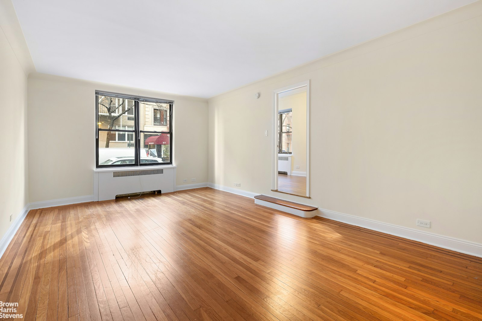 Photo 1 of 310 East 75th Street 1H, Upper East Side, NYC, $4,850, Web #: 23248089