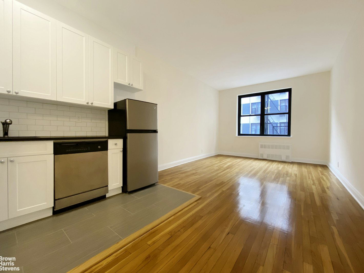 Photo 1 of 534 East 88th Street 2C, Upper East Side, NYC, $3,200, Web #: 23248094