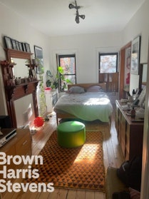 373 Sackett Street 3, Carroll Gardens, Brooklyn, NY - 1 Bedrooms  
1 Bathrooms  
3 Rooms - 