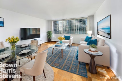 333 East 45th Street 20B, Midtown East, NYC - 1 Bedrooms  
1 Bathrooms  
3 Rooms - 