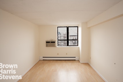 301 Cathedral Pkwy, Upper Manhattan, NYC - 1 Bedrooms  
1 Bathrooms  
3 Rooms - 