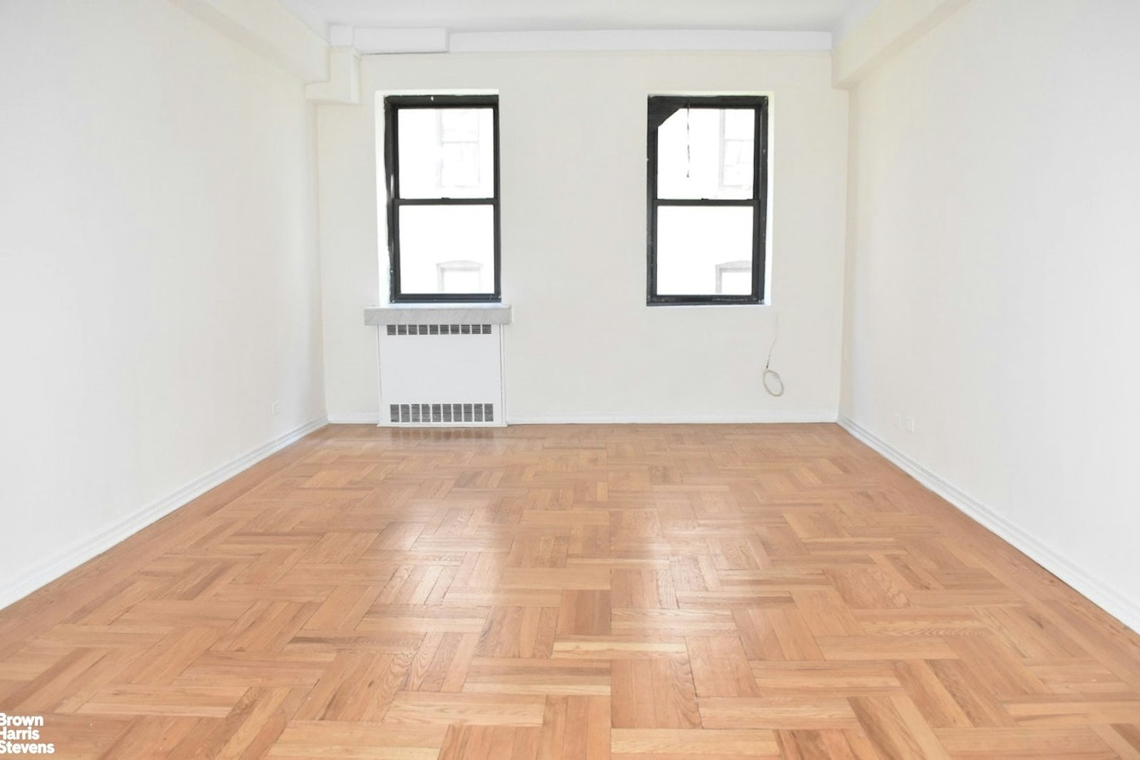 Photo 1 of 205 Pinehurst Avenue 1L, Washington Heights, NYC, $2,800, Web #: 23255255