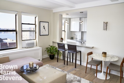 675 West End Avenue 14C, Upper West Side, NYC - 1 Bedrooms  
1 Bathrooms  
3 Rooms - 