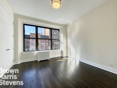 245 West 72nd Street 4B, Upper West Side, NYC - 1 Bedrooms  
1 Bathrooms  
3 Rooms - 