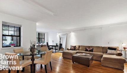 Property for Sale at 383 East 10th Street A1, East Village, NYC - Bedrooms: 2 
Bathrooms: 1 
Rooms: 5  - $1,200,000