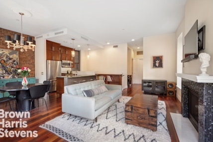 157 West 111th Street, Upper Manhattan, NYC - 3 Bedrooms  
2.5 Bathrooms  
7 Rooms - 