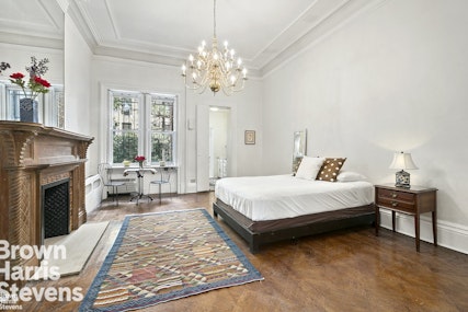 123 West 78th Street Parlor, Upper West Side, NYC - 1 Bedrooms  
1 Bathrooms  
4 Rooms - 