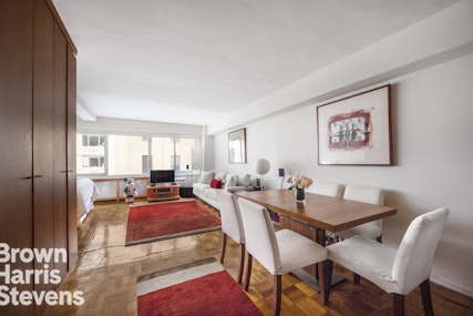 240 East 55th Street 6D, Midtown East, NYC - 1 Bathrooms  
2.5 Rooms - 