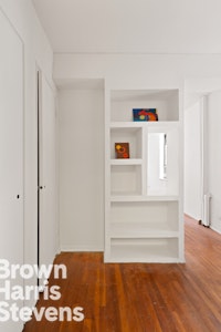 Property for Sale at 50 East 8th Street, Greenwich Village, NYC - Bathrooms: 1 
Rooms: 2  - $425,000