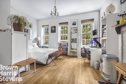 39 Charles Street 5, West Village, NYC - 1 Bathrooms  
2 Rooms - 