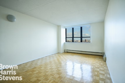 300 West 110th Street 20D, Upper Manhattan, NYC - 1 Bedrooms  
1 Bathrooms  
3 Rooms - 