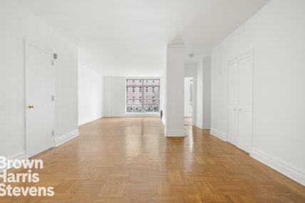 600 West 115th Street, Upper West Side, NYC - 2 Bedrooms  
2 Bathrooms  
5.5 Rooms - 