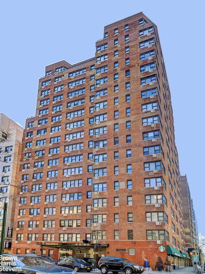 200 East 15th Street, #7O