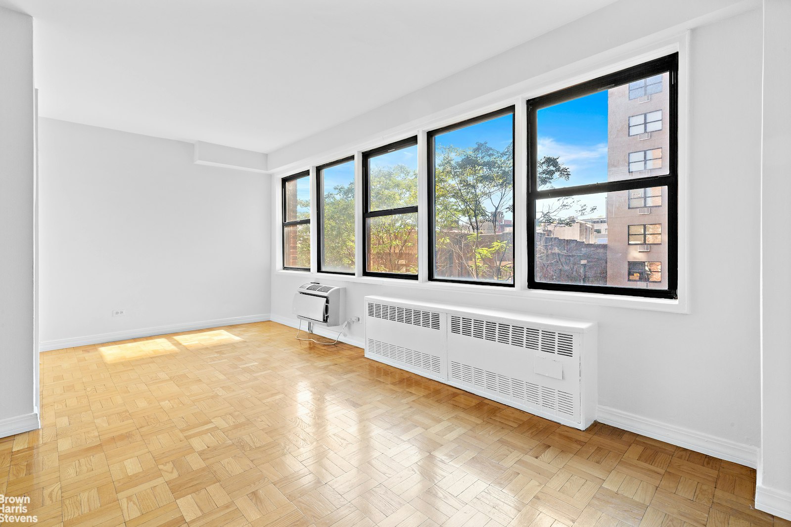 200 East 15th Street, #7O
