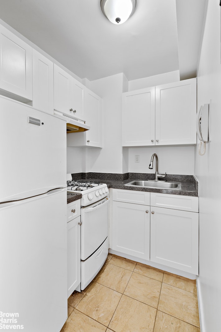 200 East 15th Street, #7O