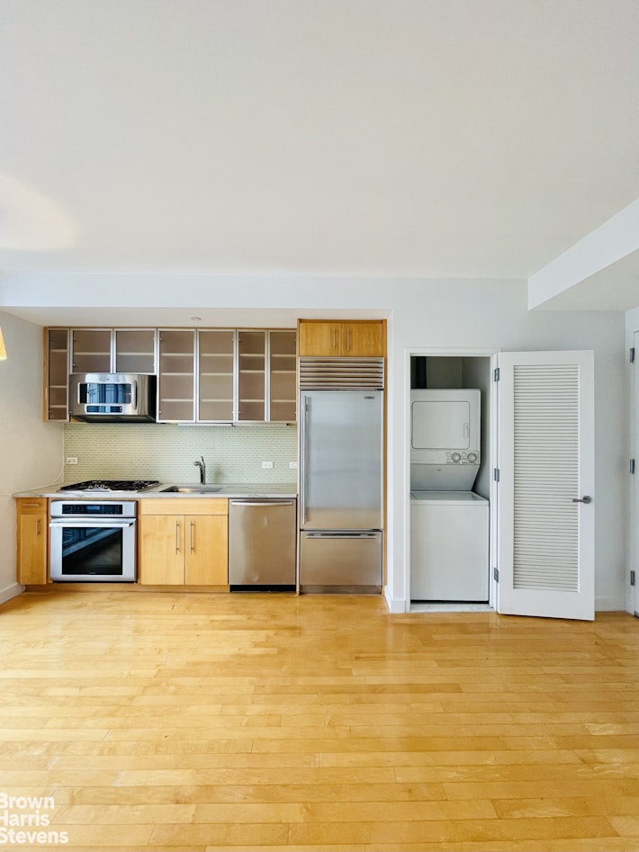 Photo 1 of 1 Northside Piers, Williamsburg, Brooklyn, NY, $4,450, Web #: 23289367