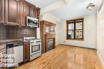 Rental Property at 235 West 137th Street, Upper Manhattan, NYC - Bedrooms: 2 
Bathrooms: 1 
Rooms: 4  - $2,895 MO.