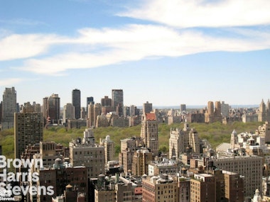 200 East 61st Street 40B, Upper East Side, NYC - 1 Bedrooms  
1 Bathrooms  
3 Rooms - 