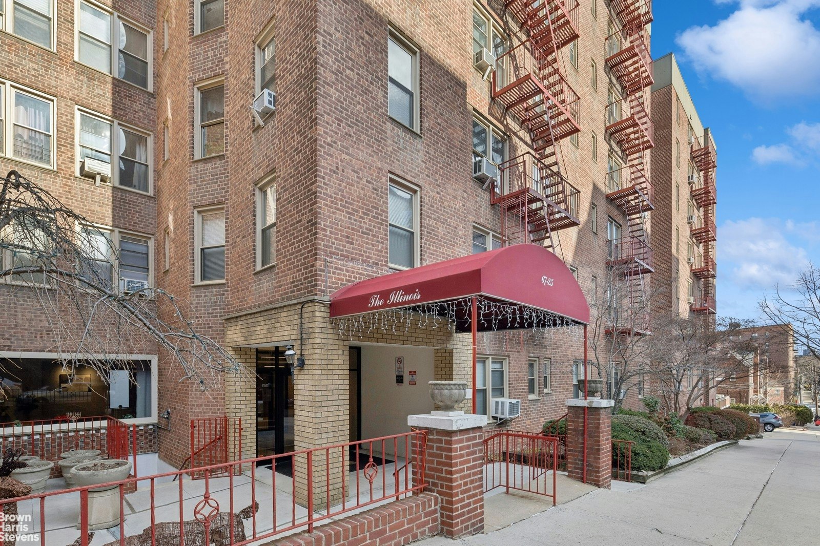 Photo 1 of 67 -25 Clyde Street 6K, Forest Hills, Queens, NY, $267,000, Web #: 23305101