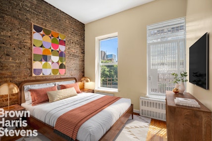 Rental Property at 331 East 33rd Street 4A, Kips Bay, NYC - Bedrooms: 2 
Bathrooms: 1 
Rooms: 4  - $3,100 MO.