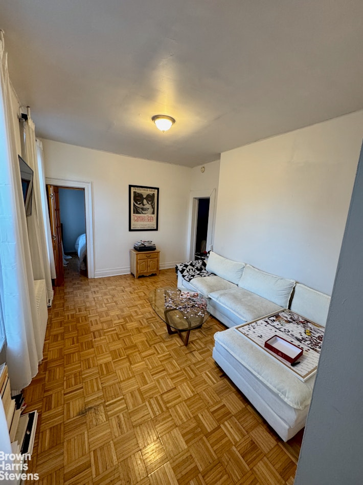 Photo 1 of 170 Kent Street 2, Greenpoint, Brooklyn, NY, $3,400, Web #: 23312729