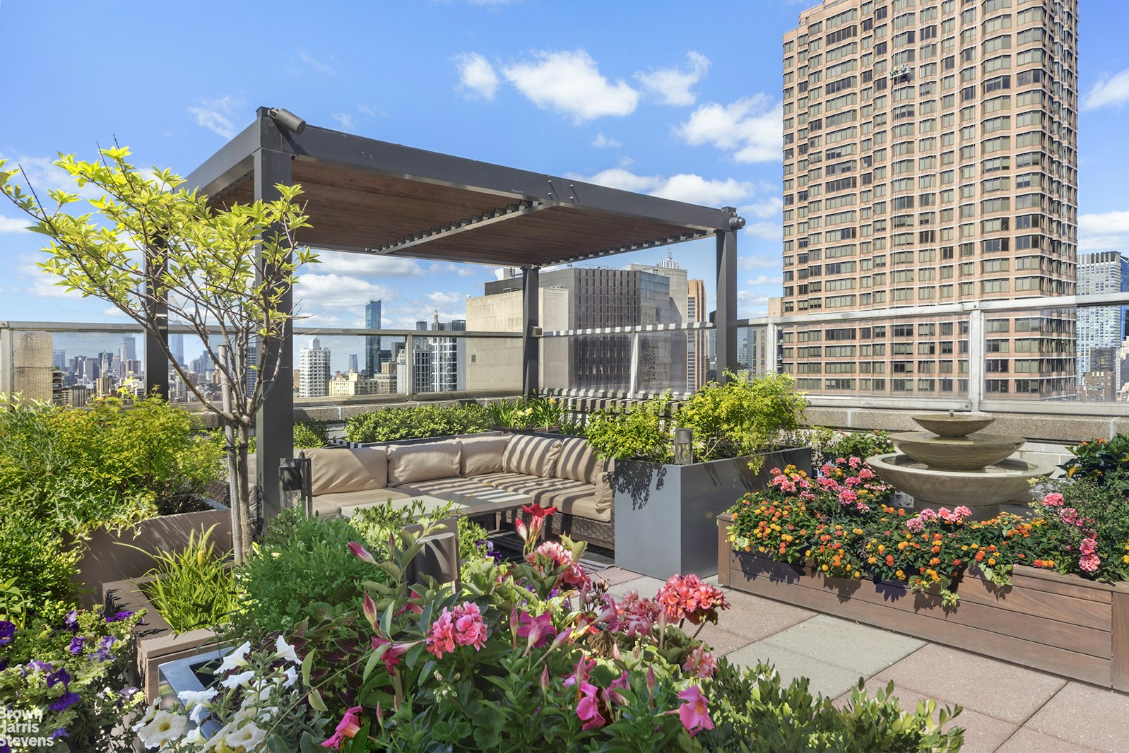 300 East 40th Street, #28E