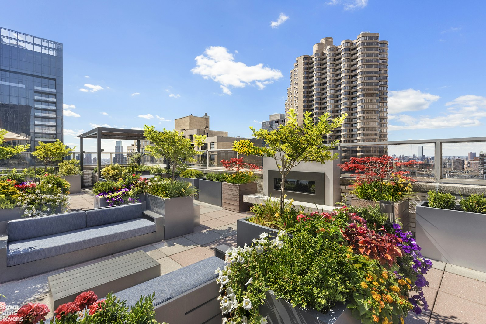 300 East 40th Street, #28E