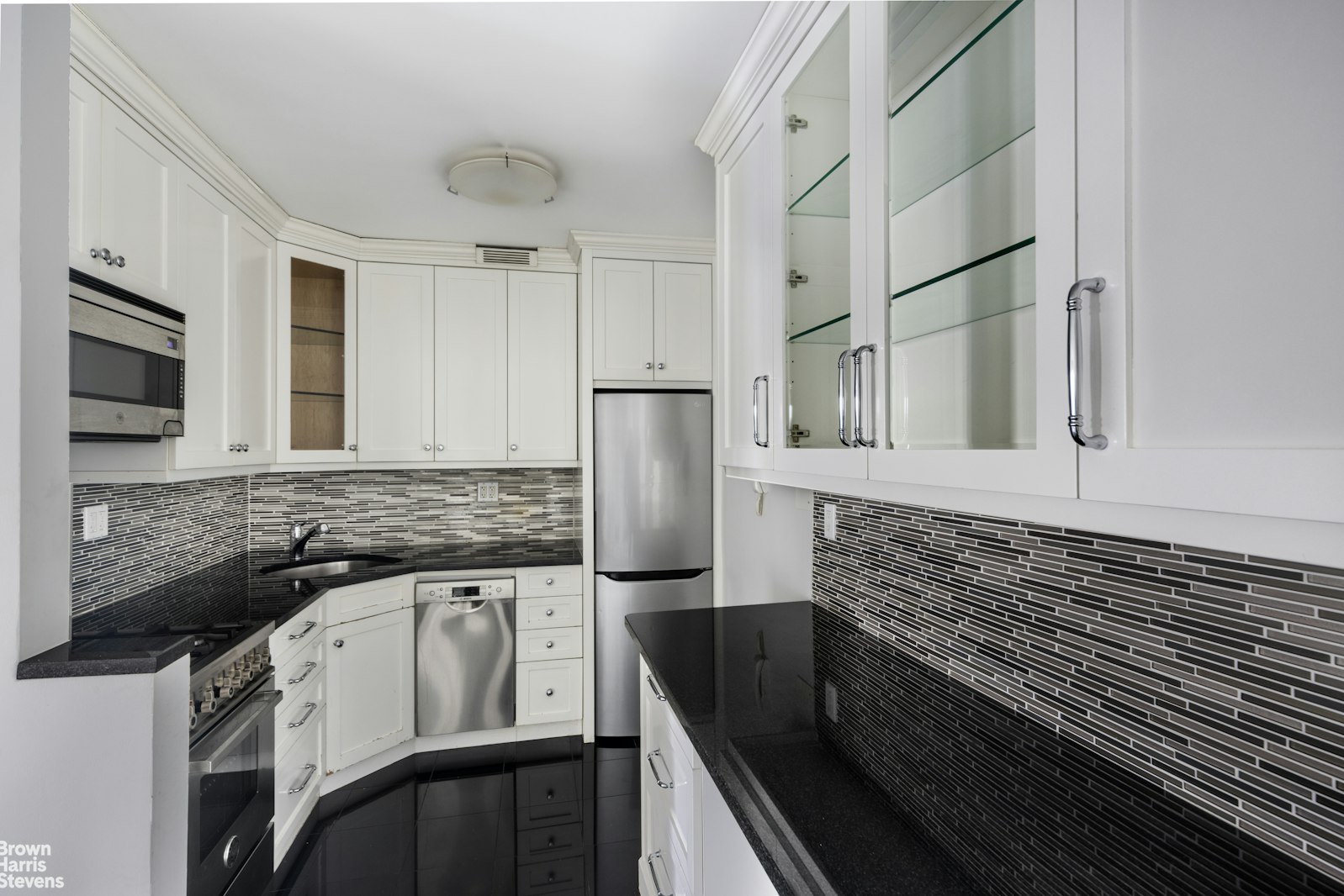 300 East 40th Street, #28E