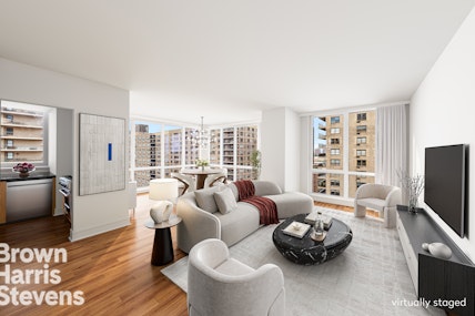 200 West End Avenue 23C, Upper West Side, NYC - 2 Bedrooms  
2.5 Bathrooms  
5 Rooms - 