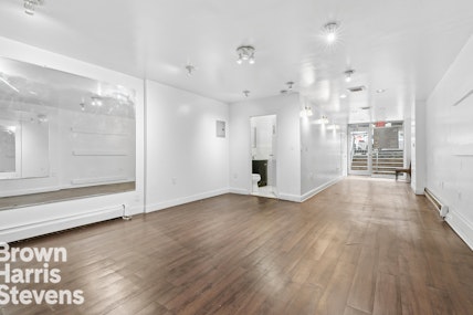 305 West 123rd Street, Upper Manhattan, NYC - 0.5 Bathrooms  
2 Rooms - 