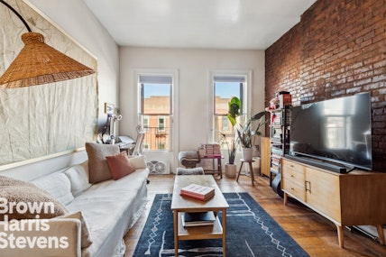 Rental Property at 231 Smith Street 10, Boerum Hill, Brooklyn, NY - Bedrooms: 1 
Bathrooms: 1 
Rooms: 4  - $3,500 MO.