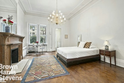 123 West 78th Street Parlor, Upper West Side, NYC - 1 Bedrooms  
1 Bathrooms  
4 Rooms - 