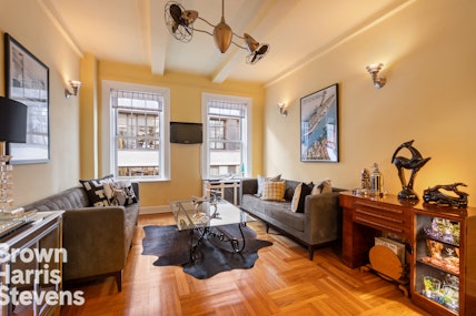 25 West 64th Street 9B, Upper West Side, NYC - 1 Bedrooms  
1 Bathrooms  
3 Rooms - 