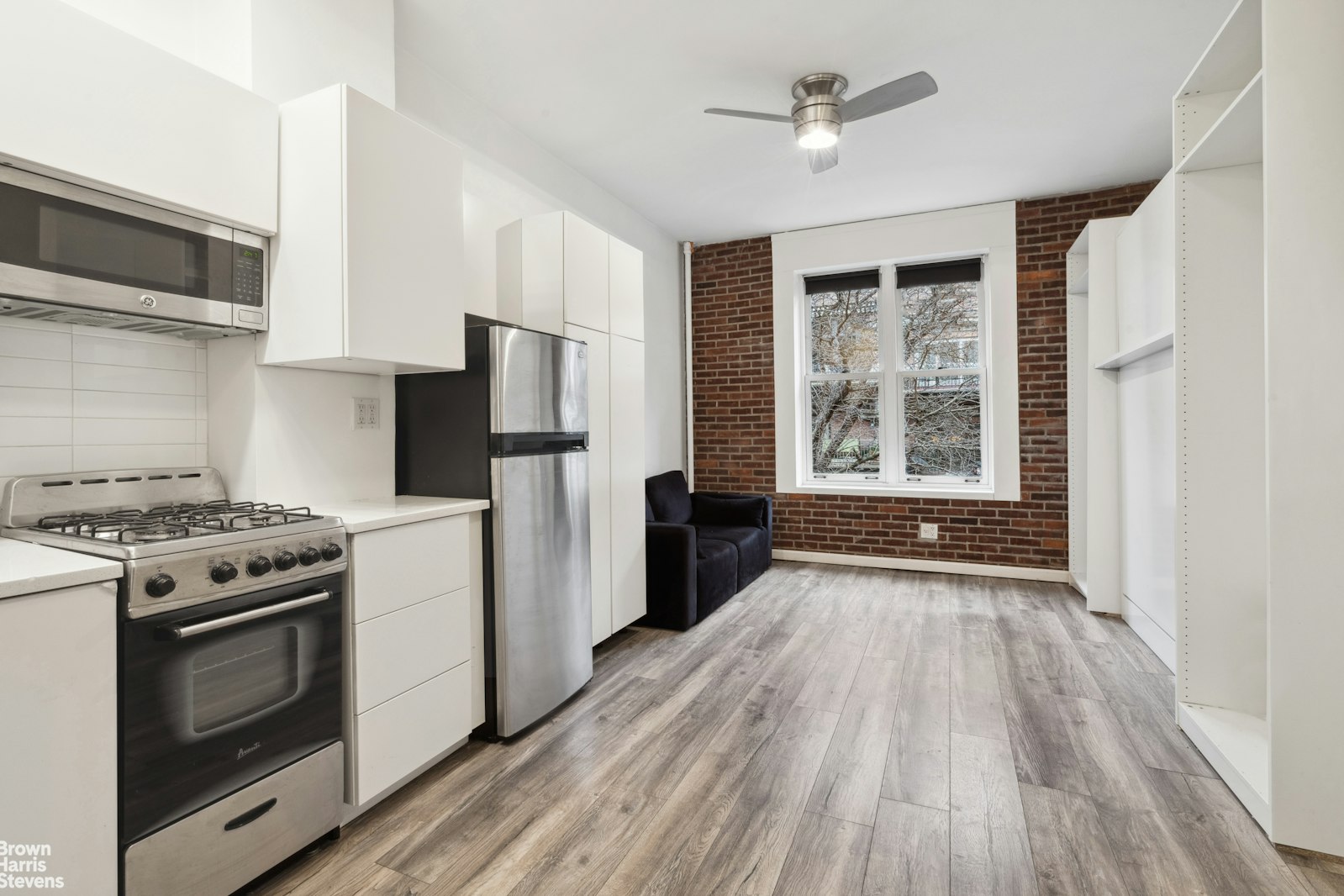 Photo 1 of 453 West 22nd Street 2R, Chelsea, NYC, $315,000, Web #: 23321231