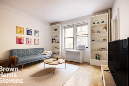 315 East 77th Street 4E, Upper East Side, NYC - 1 Bedrooms  
1 Bathrooms  
3 Rooms - 