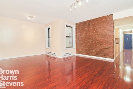 Rental Property at 230 West 140th Street, Upper Manhattan, NYC - Bedrooms: 3 
Bathrooms: 1 
Rooms: 5  - $2,750 MO.