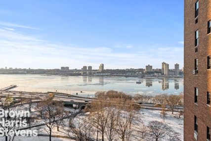 11 Riverside Drive 13Hw, Upper West Side, NYC - 1 Bathrooms  
3.5 Rooms - 