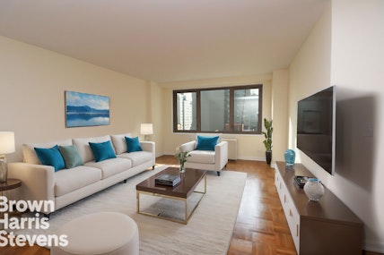 444 East 82nd Street 10X, Upper East Side, NYC - 2 Bedrooms  
2 Bathrooms  
4 Rooms - 