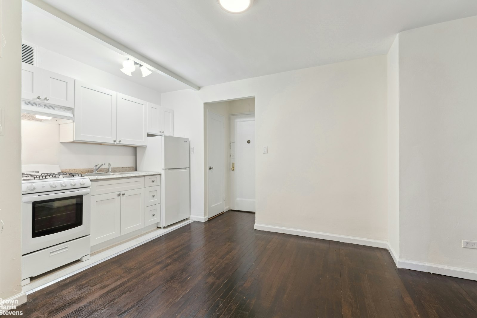 Photo 1 of 100 -11 67th Rd 108, Forest Hills, Queens, NY, $315,000, Web #: 23331980